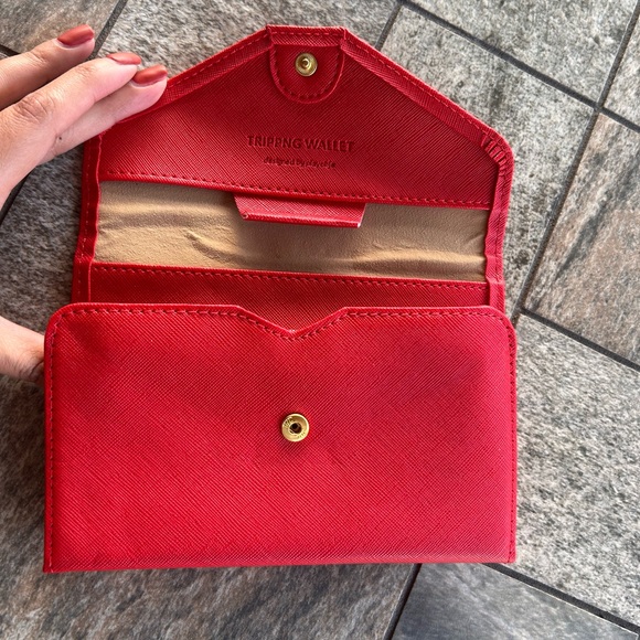 Tripping Wallet - Picture 7 of 9